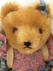 Teddy „Schulmädchen“ (21cm)